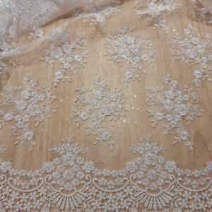 Witte luxueuze kant bloemen