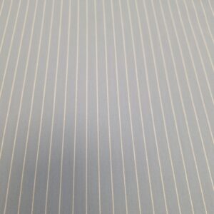 Lichtblauw wit/zilver streep stretch viscose